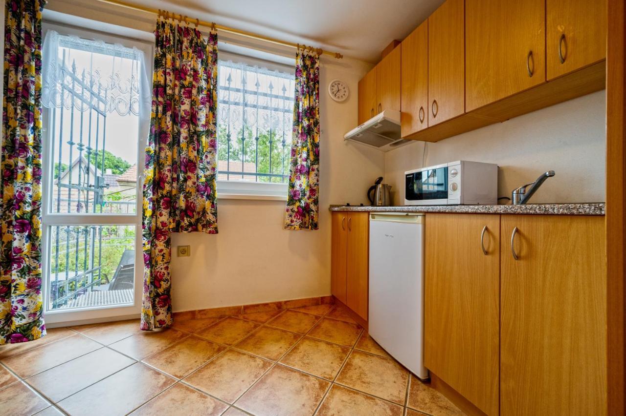 Penzion U Kostela Mikulčice Esterno foto